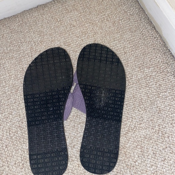 Never Worn Sanuk Yoga Mat Capri Sandal - Picture 2 of 3
